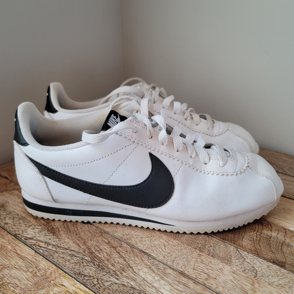 Nike Cortez white and black size 8.5